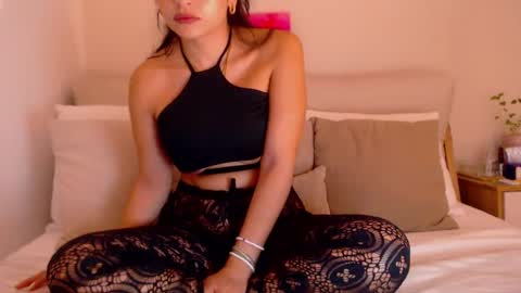 Snapshot of gia_ferh chatting on September 2025 12:21:01 AM Gia Ferh online show from September 2025 12:21:01 AM
