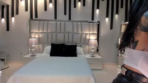 Snapshot of giaferrera_ chatting on November 2025 05:13:02 PM Gia Ferrera online show from November 2025 05:13:02 PM