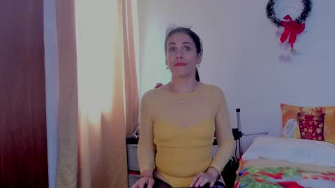 Girasol Walton online show from December 2024 03:59:02 PM