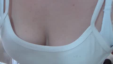 Victoria online show from November 2025 04:17:02 PM