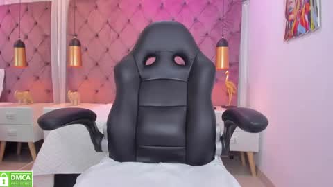 GISELA online show from December 2024 03:33:02 PM