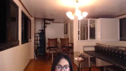 gleiahong online show from October 2025 04:51:02 PM