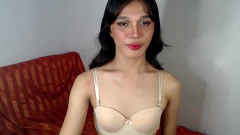 Lily is Gold online show from February 2025 02:56:02 AM