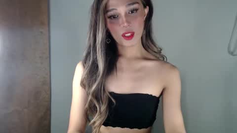 Lily is Gold online show from March 2025 01:04:02 AM
