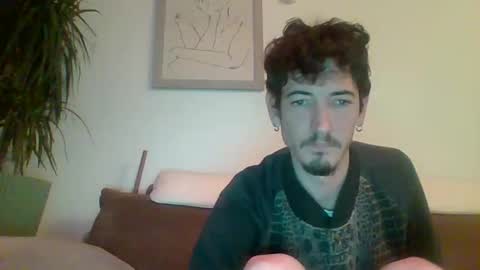 Snapshot of gon835 chatting on December 2025 07:52:01 PM Gon835 online show from December 2025 07:52:01 PM