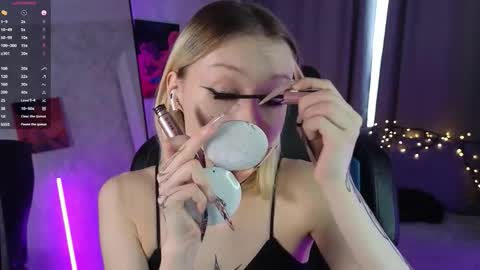 Snapshot of goth__tv chatting on October 2025 12:34:02 PM Violeta online show from October 2025 12:34:02 PM