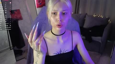 Snapshot of goth__tv chatting on November 2025 11:43:01 AM Violeta online show from November 2025 11:43:01 AM