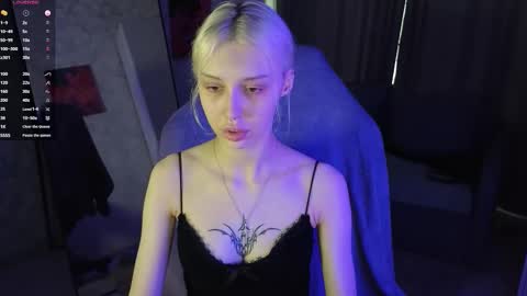 Snapshot of goth__tv chatting on November 2025 10:25:02 AM Violeta online show from November 2025 10:25:02 AM