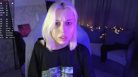 Snapshot of goth__tv chatting on November 2025 12:09:02 PM Violeta online show from November 2025 12:09:02 PM