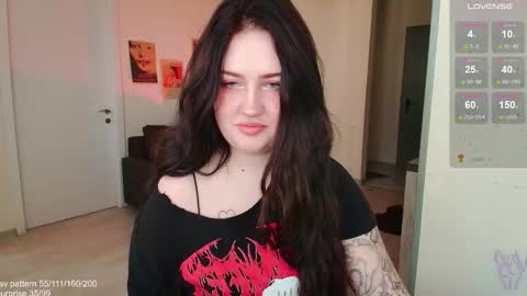 Snapshot of gothkittys chatting on November 2025 10:36:01 AM traumfrau Kira angel face devil eyes I SELL A LOT VIDEO IN GALLERY online show from November 2025 10:36:01 AM