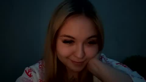 Lina 3 online show from February 2025 07:35:02 PM