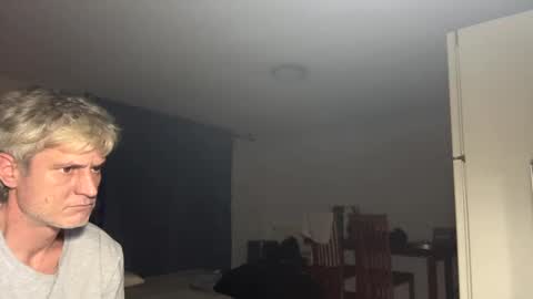 guardiannif_ online show from February 2025 09:17:01 PM