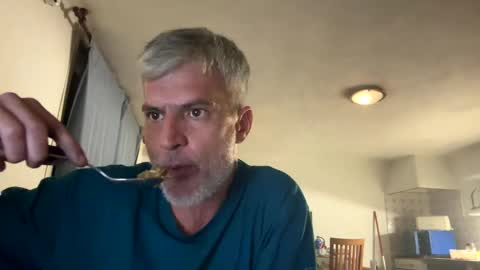 guardiannif_ online show from March 2025 10:32:02 PM