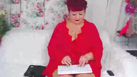 Snapshot of gypsygranny chatting on December 2024 09:32:02 AM Eva online show from December 2024 09:32:02 AM