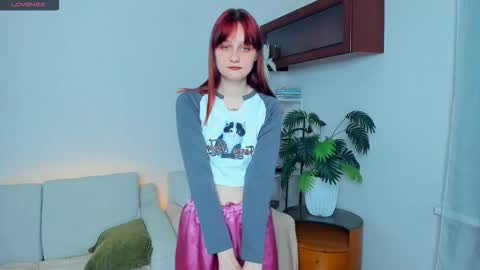 Kelly  Lilly online show from November 2025 07:35:02 PM