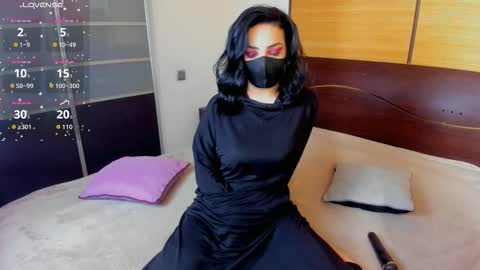Linda online show from September 2025 04:07:01 AM