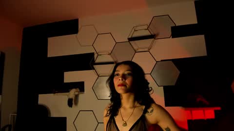 haileycat_ online show from December 2024 01:51:02 AM