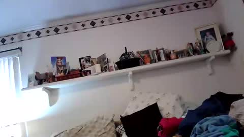 Snapshot of hand69someguy chatting on December 2025 08:13:02 PM hand69someguy online show from December 2025 08:13:02 PM