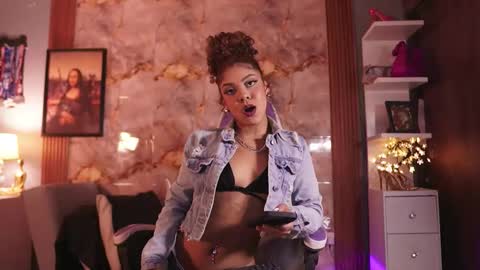 HANNA  online show from November 2025 12:00:02 AM