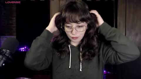 Snapshot of hannah_valhalla chatting on December 2025 12:59:02 AM Hannah online show from December 2025 12:59:02 AM