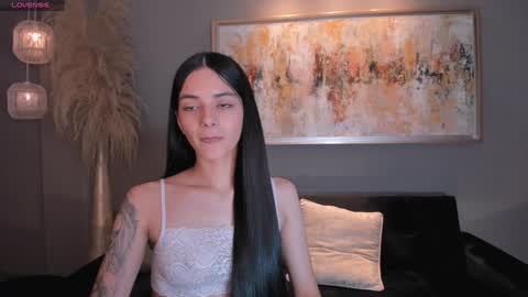 Snapshot of hannahjamesx chatting on December 2024 07:31:02 PM HANNAH J online show from December 2024 07:31:02 PM