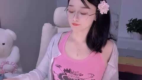 Snapshot of happysweetie168 chatting on January 2025 06:46:01 PM Daisy online show from January 2025 06:46:01 PM