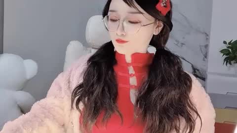 Snapshot of happysweetie168 chatting on February 2025 04:45:02 PM Daisy online show from February 2025 04:45:02 PM