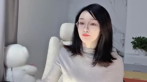 Snapshot of happysweetie168 chatting on February 2025 05:04:01 PM Daisy online show from February 2025 05:04:01 PM