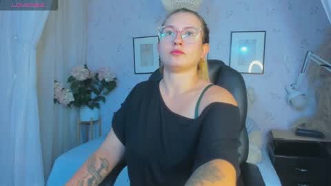 ANTARA REY online show from November 2025 12:16:01 PM