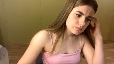 Snapshot of helen__eve chatting on November 2025 08:30:01 PM Cia online show from November 2025 08:30:01 PM