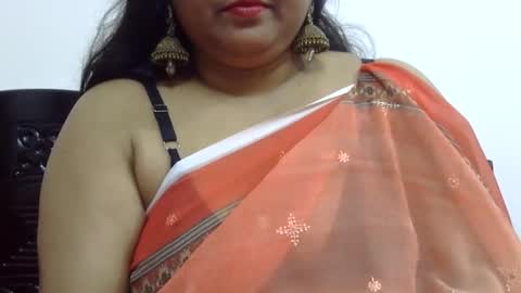 Snapshot of horneydesibabe chatting on December 2024 06:35:01 PM horneydesibabe online show from December 2024 06:35:01 PM