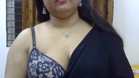 Snapshot of horneydesibabe chatting on December 2024 02:36:02 PM horneydesibabe online show from December 2024 02:36:02 PM