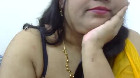 Snapshot of horneydesibabe chatting on January 2025 05:44:01 PM horneydesibabe online show from January 2025 05:44:01 PM