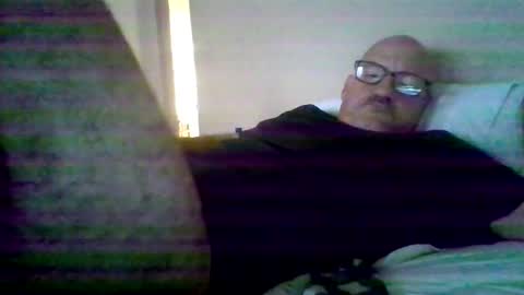 hensley online show from November 2025 05:01:02 PM