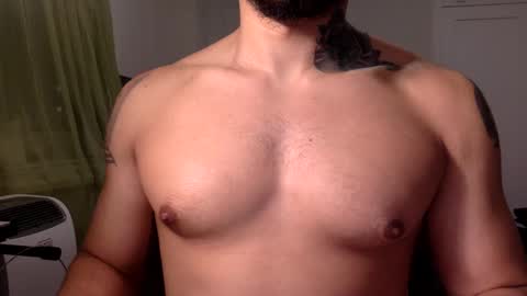 Snapshot of hornybbcxx chatting on December 2024 03:51:02 AM hornybbcxx online show from December 2024 03:51:02 AM