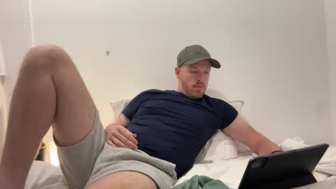 Snapshot of hornyben1189 chatting on October 2025 11:12:02 PM Horny Ben online show from October 2025 11:12:02 PM