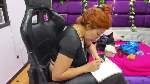 hornyy mom online show from December 2024 08:01:02 PM