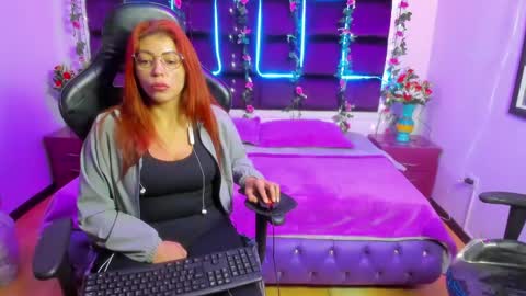 hornyy mom online show from February 2025 12:03:02 PM