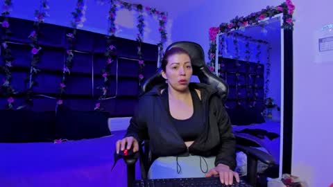 hornyy mom online show from September 2025 12:49:01 PM