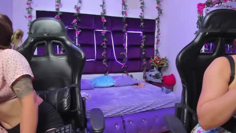 hornyy mom online show from September 2025 02:42:01 PM