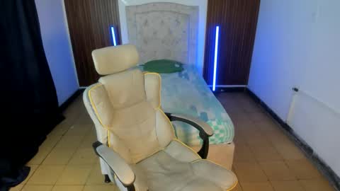 hot bunny online show from November 2025 03:20:02 AM