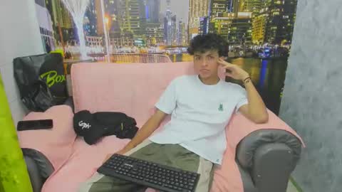 hot bunny online show from December 2025 01:07:01 PM