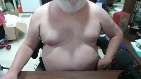 Snapshot of hotgrandpa594u chatting on October 2025 12:33:02 AM hotgrandpa594u online show from October 2025 12:33:02 AM