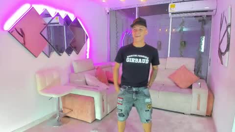 Snapshot of houseofwarrios chatting on November 2025 05:30:02 AM we are Harry Jersi pablo and our mod talco online show from November 2025 05:30:02 AM