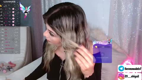ice_y_abigail online show from December 2024 12:38:01 PM