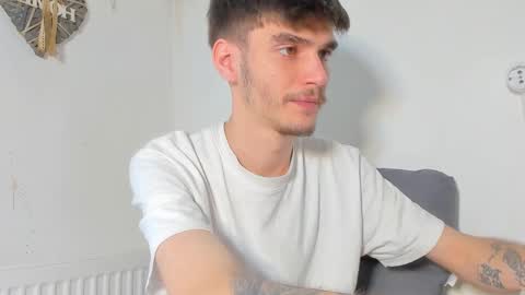 Snapshot of illusions888 chatting on November 2025 08:35:01 AM D-Illusion online show from November 2025 08:35:01 AM