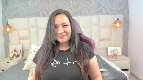 Snapshot of im_alaya chatting on September 2025 03:54:01 AM Alaya online show from September 2025 03:54:01 AM