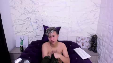 Snapshot of im_milan_rs chatting on January 2025 06:33:01 AM im_milan_rs online show from January 2025 06:33:01 AM