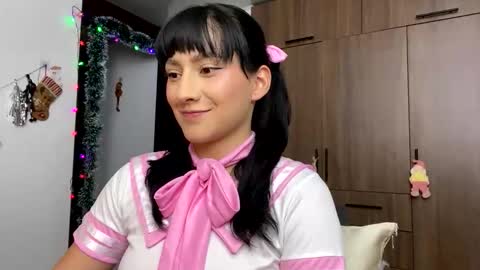 Snapshot of imlenka chatting on December 2025 11:33:02 PM Lenka online show from December 2025 11:33:02 PM