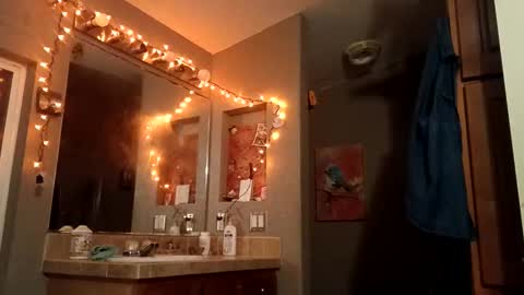 Snapshot of in_this_moment_ chatting on December 2025 06:20:02 AM in_this_moment_ online show from December 2025 06:20:02 AM